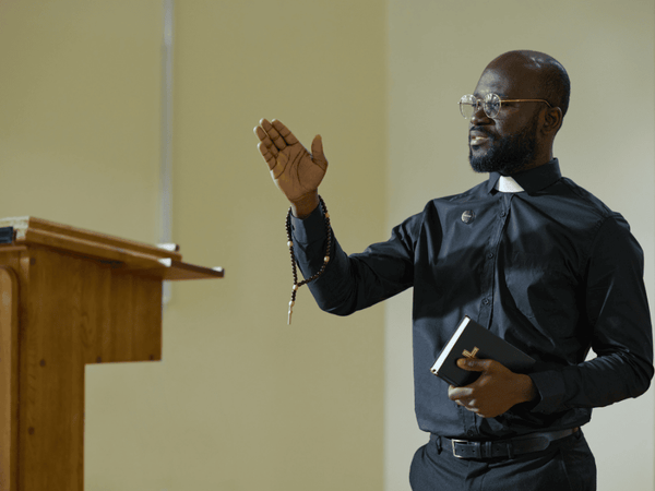 Wireless Microphone Tips for Church Leaders: Clear Audio for Worship