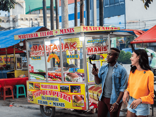 The Best Wireless Mic for Street Interviews & Outdoor Vlogging in 2025