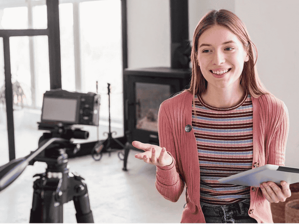 Best Vlogging Microphone: Top Choices for YouTubers & Creators