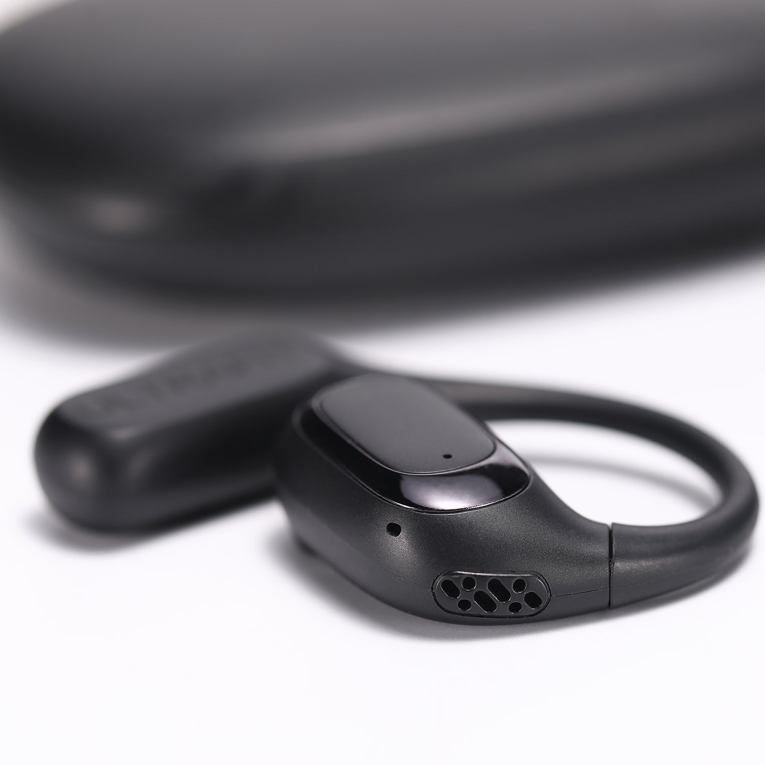 Ultrafit Wireless Earbuds Bluetooth 5.3 with Long Playtime, Crispy Stereo Sound| Sports Earphones for Workout/Running/Gym (Black)