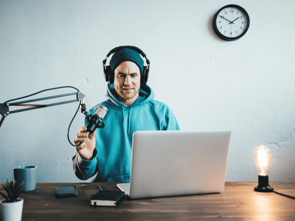 The Best Mic for Streaming: Top Picks, FAQs, and Setup Tips