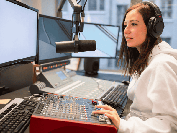 Customize Your Audio: Best Audio Mixer & XLR Microphone Tips for 2024