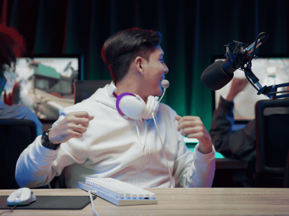 Essential Game Streaming Gear: Best Gaming Microphone PC & More