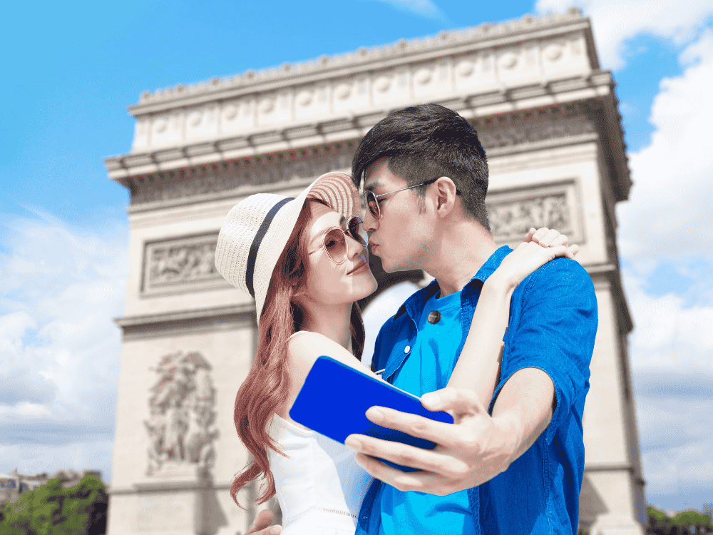  Vlog the World: 2025’s Top Travel Spots & Wireless Microphone Tips