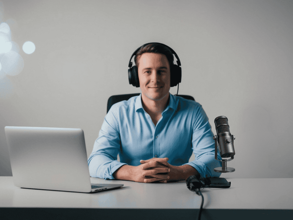 Maono PD200X, PD300X, and PD400X: Best Mics for Beginners in Podcasting