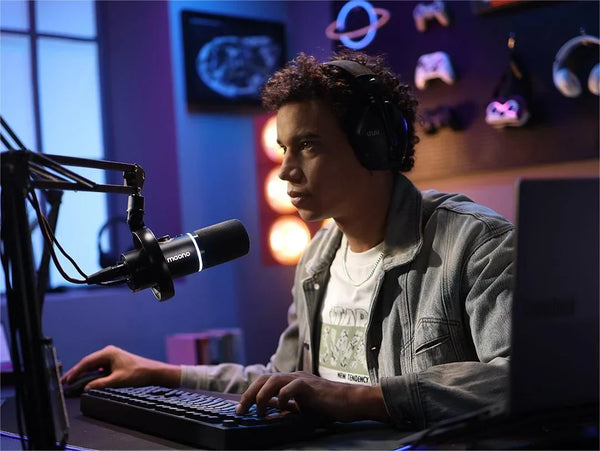 Enhance Your Gaming Setup With the Maono PD200W Wireless RGB Mic