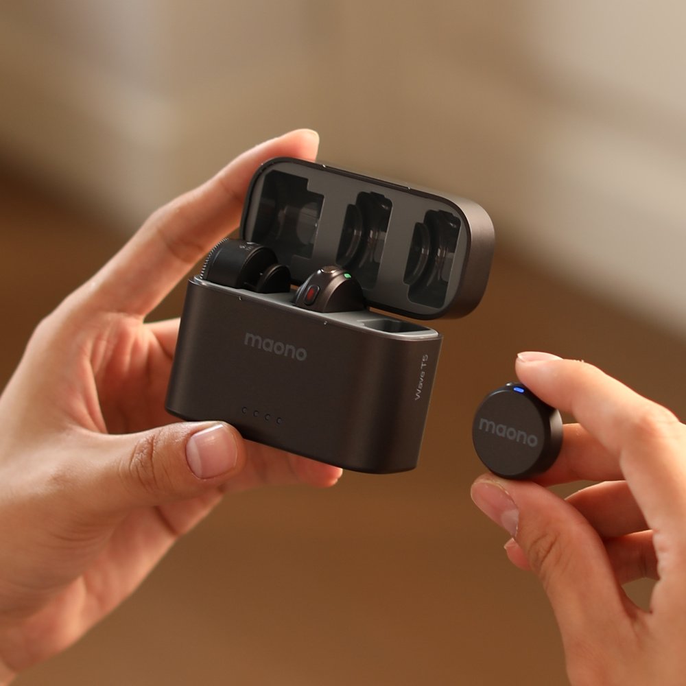 Choosing the Best Student Mic: Lavalier or Hybrid Wireless Guide