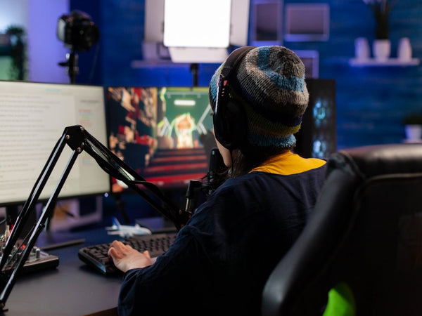 Gaming Microphone Guide: Best Picks, USB Mics Under $100 & FAQs