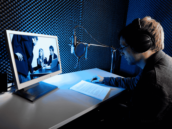 Mark Sparrow Reviews Maono PD400X Dynamic Microphone for Voice-Over on Forbes
